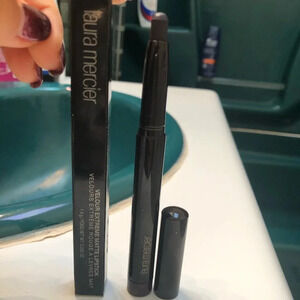 NIB LAURA MERCIER EXTREME MATTE LIPSTICK